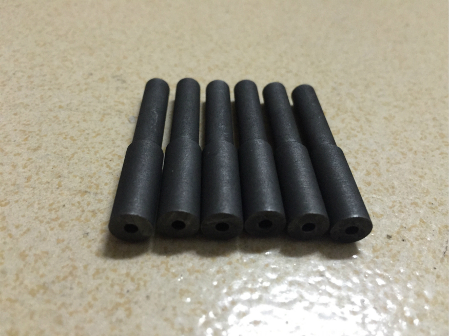 保證精密加工石墨制品的精度和質(zhì)量-偉名石墨
